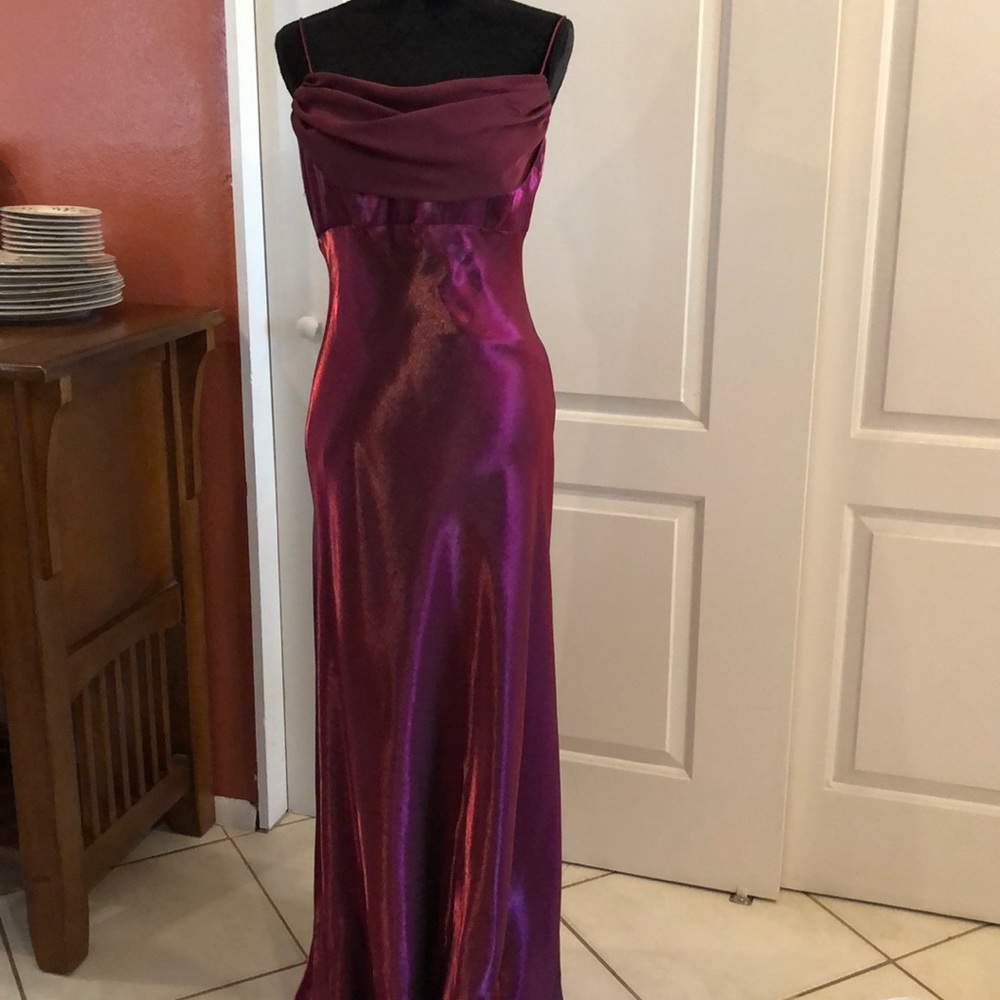 Beautiful formal dress!💐💐